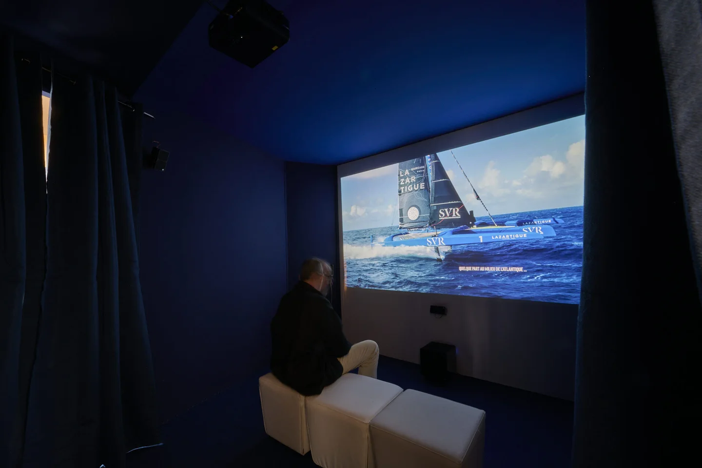 Expérience immersive 7.1 OOZSTUDIO : projection dans une salle de cinéma